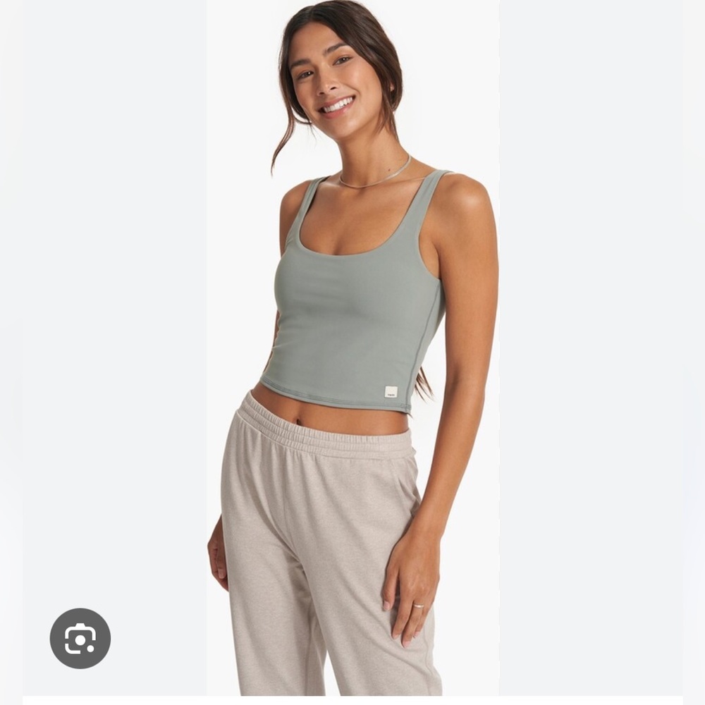 Brand New With Tags - Vuori Daily Crop In Color Stormy - Size: M